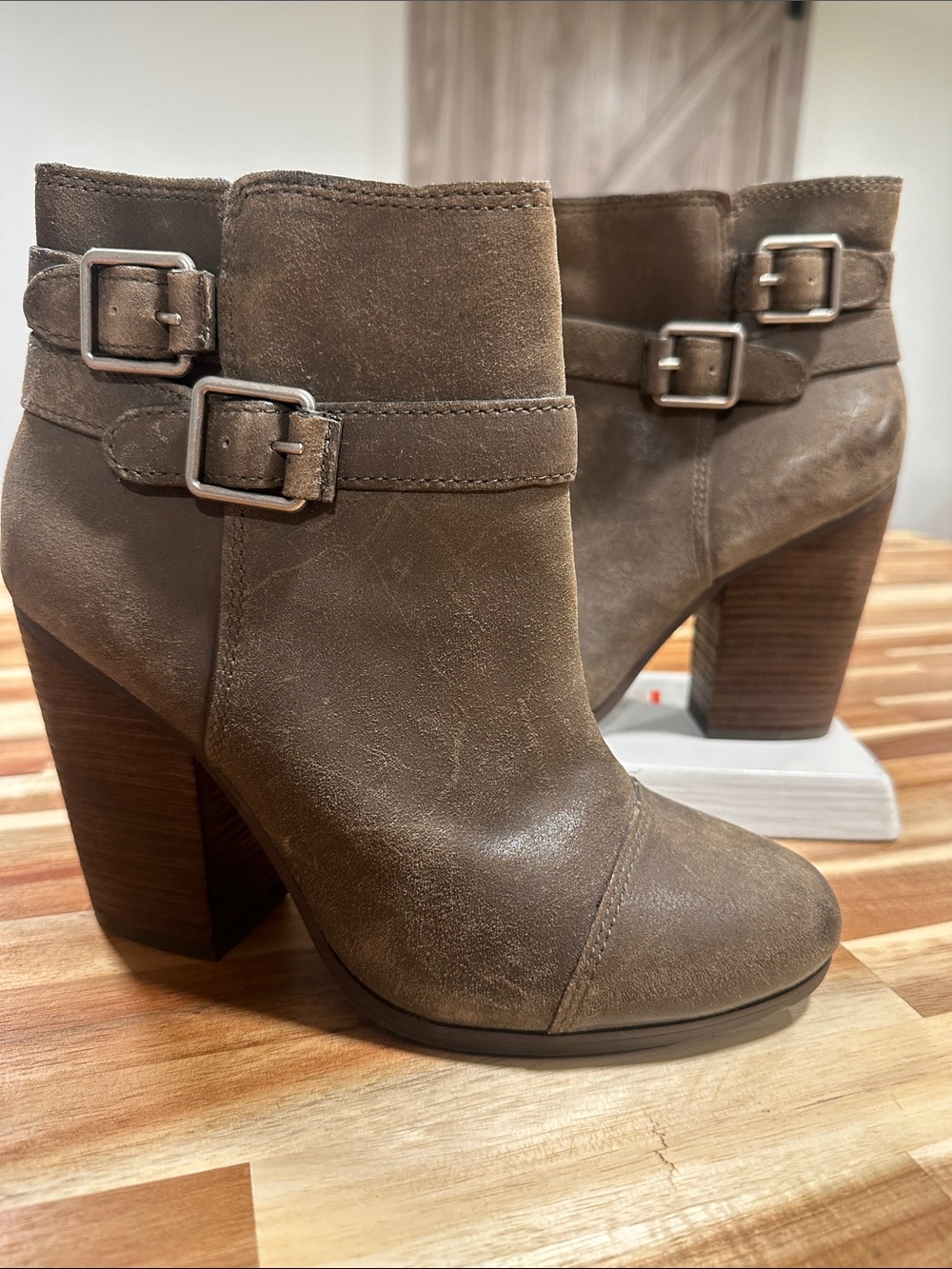 Lucky Brand Taupe Suede Buckle Ankle Booties 455